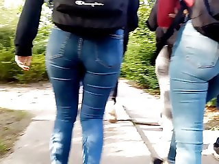 2 Hot jb teen tight jeans asses in public